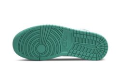 Alternative view of New Emerald