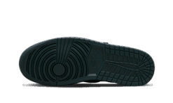 Alternative view of Travis scott black phantom