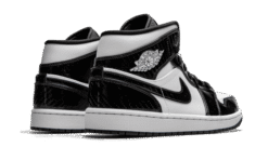 Alternative view of Carbon Fiber All-Star (2021)
