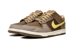 Alternative view of SP UNDEFEATED Canteen Dunk vs. AF1 Pack